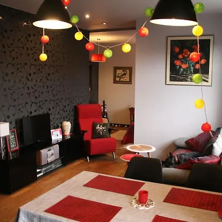 Apartment 2 With Bath *